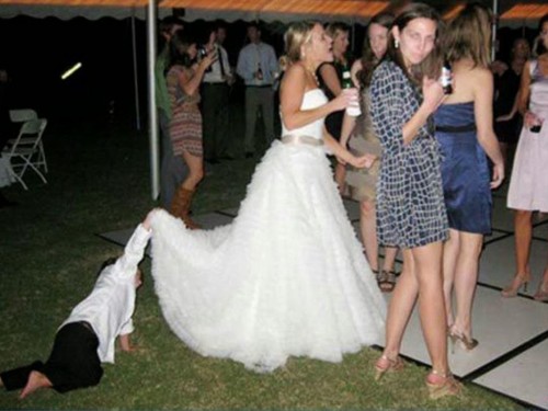 Disastrous Wedding Photos That Prove A Lot Can Go Wrong On The Big Day Page 4 Topluxlife 7587